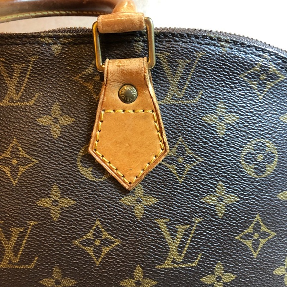 SOLD! Auth Louis Vuitton Alma! - Picture 2 of 8